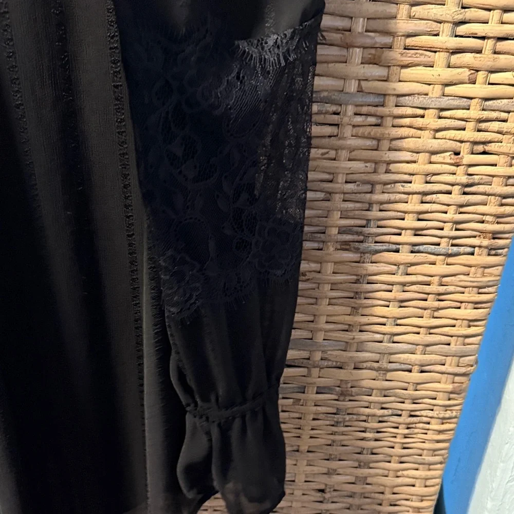 Simply Vera Vera Wang Elegant Black Blouse - Picture 6 of 6